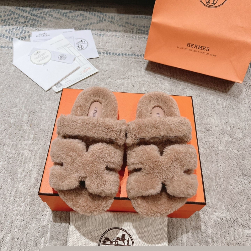 H**mes slippers